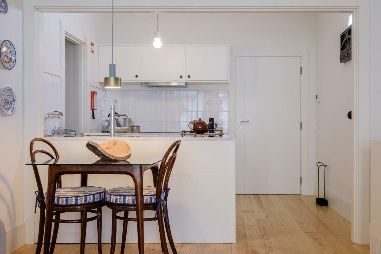 Boutique Rentals-Flores Plaza In City Historical Center Porto Buitenkant foto