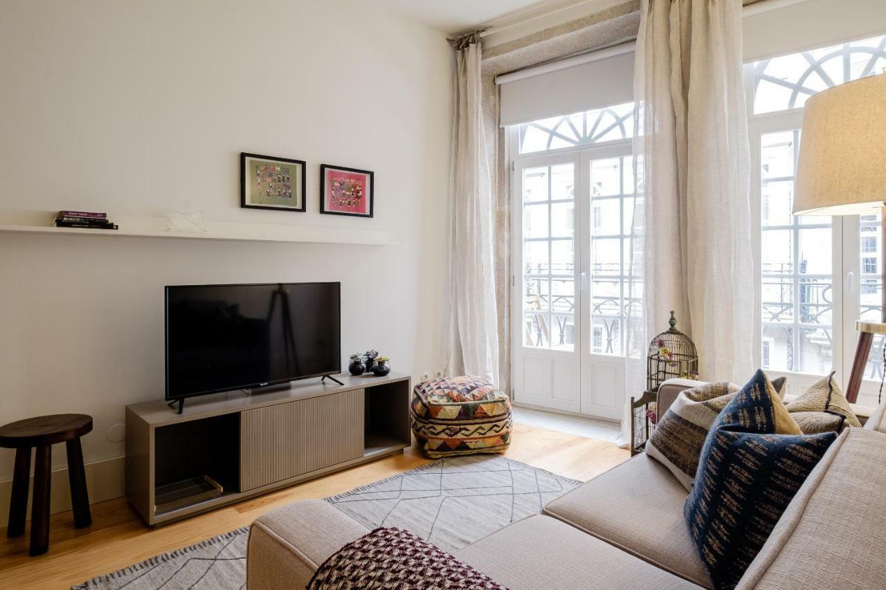 Boutique Rentals-Flores Plaza In City Historical Center Porto Buitenkant foto