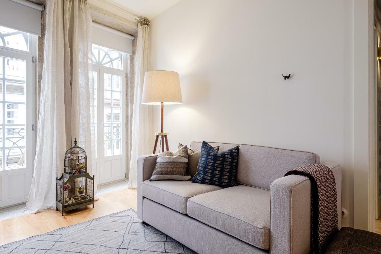 Boutique Rentals-Flores Plaza In City Historical Center Porto Buitenkant foto