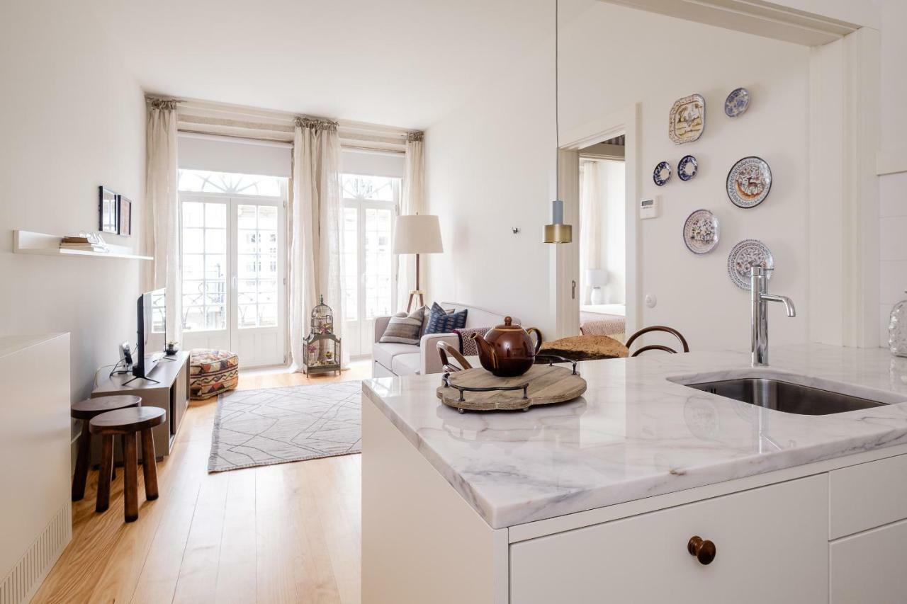 Boutique Rentals-Flores Plaza In City Historical Center Porto Buitenkant foto