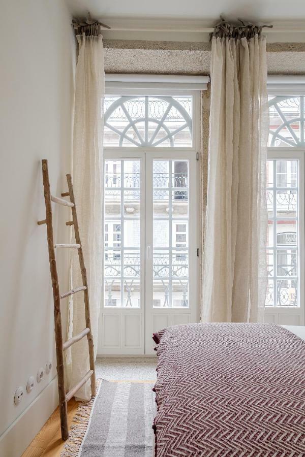 Boutique Rentals-Flores Plaza In City Historical Center Porto Buitenkant foto