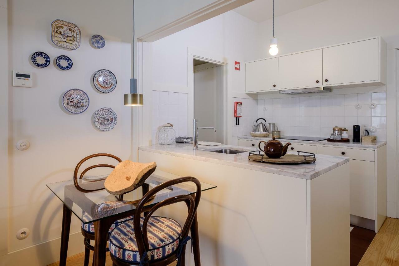Boutique Rentals-Flores Plaza In City Historical Center Porto Buitenkant foto